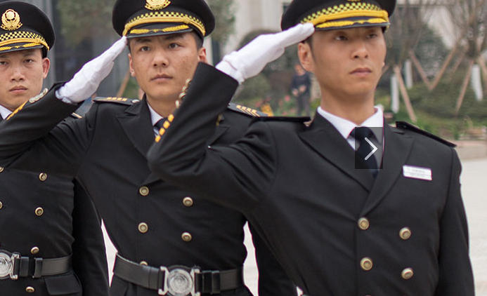 銀行保安如何應(yīng)對(duì)突發(fā)安全事件？需與哪些團(tuán)隊(duì)協(xié)作？