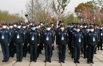 千萬不要小瞧保安?。。。。?！